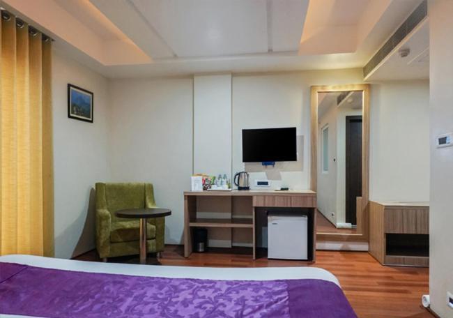 Hotel The Kalyaniz Guwahati Exteriör bild
